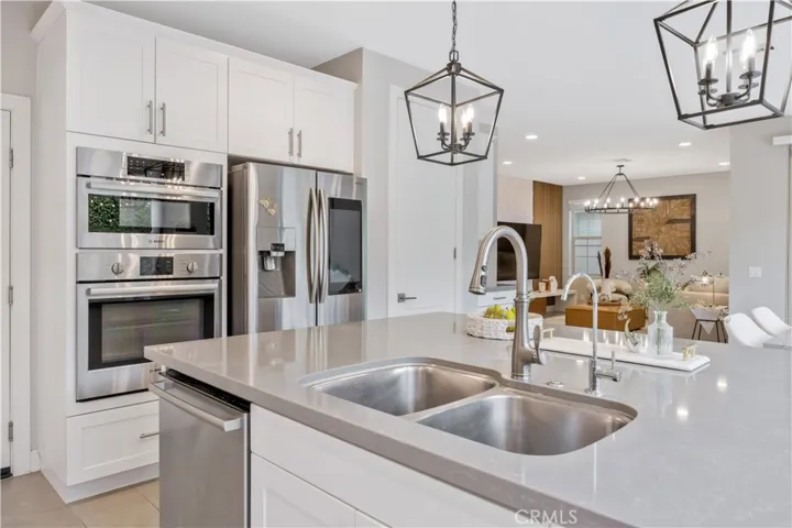 2233 Arroyo Trabuco Way, Lake Forest, California 92610