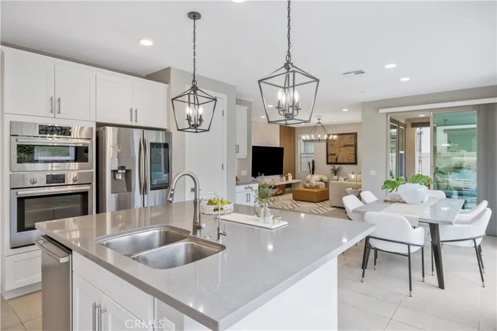 2233 Arroyo Trabuco Way, Lake Forest, California 92610