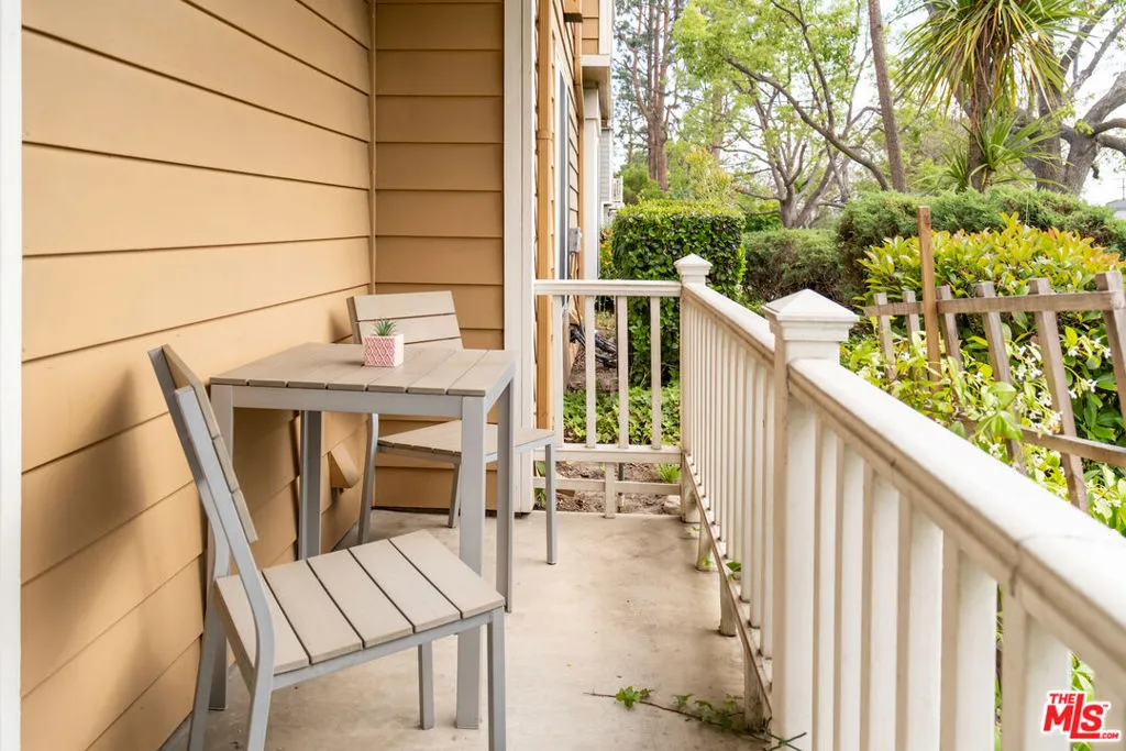 6638 Clybourn Avenue 41, North Hollywood, California 91606 home-pic-27