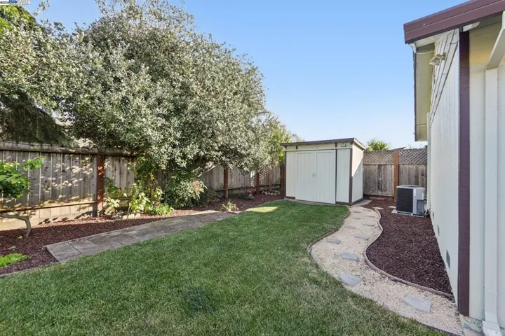 1644 Sarkesian, Petaluma, California 94954-4574