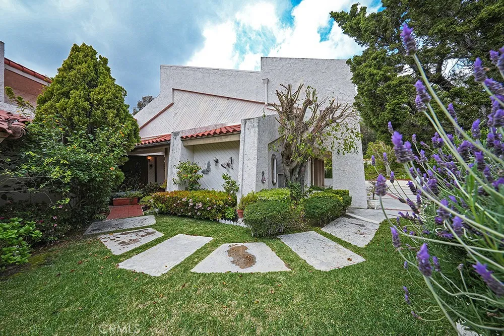 9752 Rangeview Drive, Santa Ana, California 92705 home-pic-6