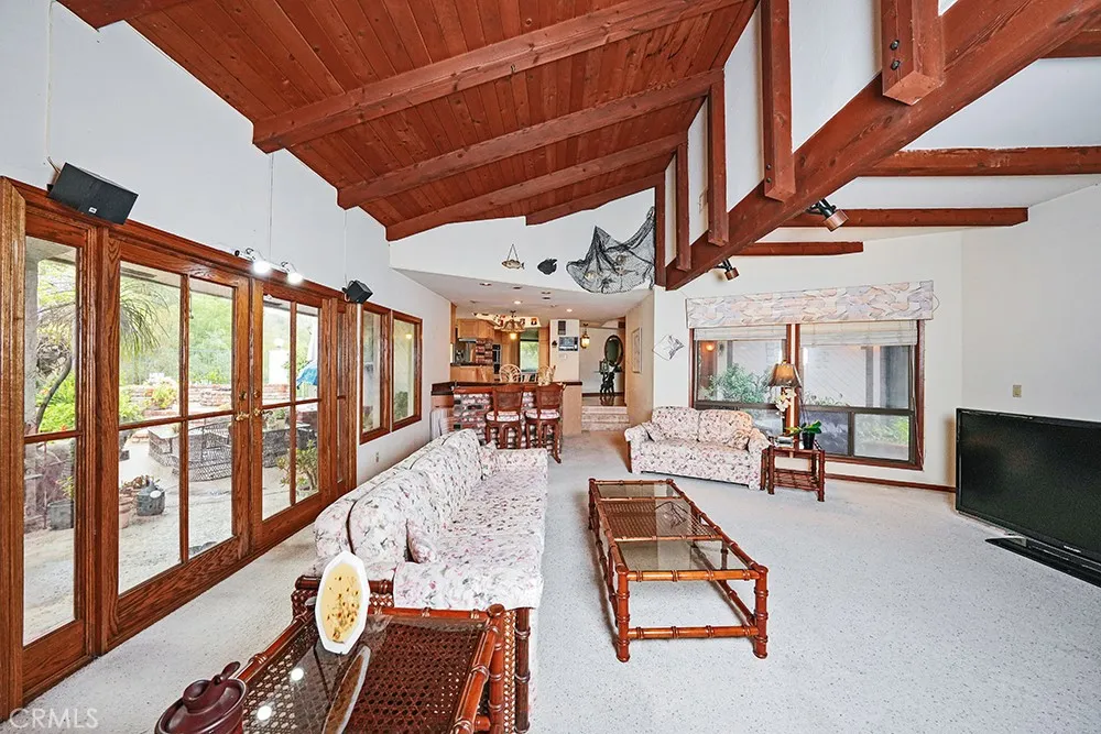 9752 Rangeview Drive, Santa Ana, California 92705 home-pic-35