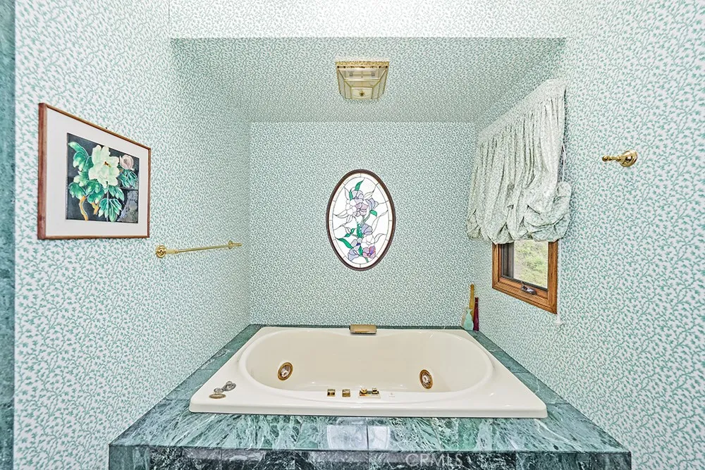 9752 Rangeview Drive, Santa Ana, California 92705 home-pic-23