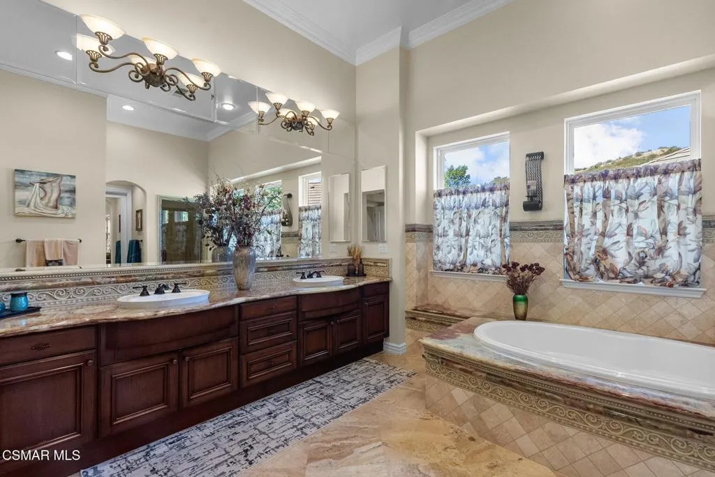 27003 Cliffie Way, Canyon Country, California 91387 home-pic-46