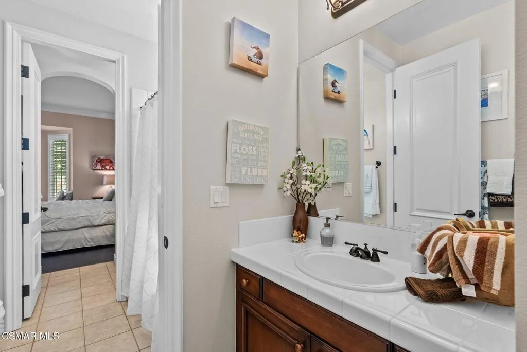 27003 Cliffie Way, Canyon Country, California 91387 home-pic-35