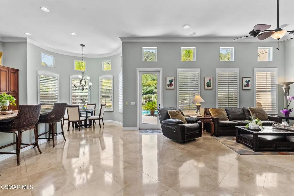 27003 Cliffie Way, Canyon Country, California 91387 home-pic-18