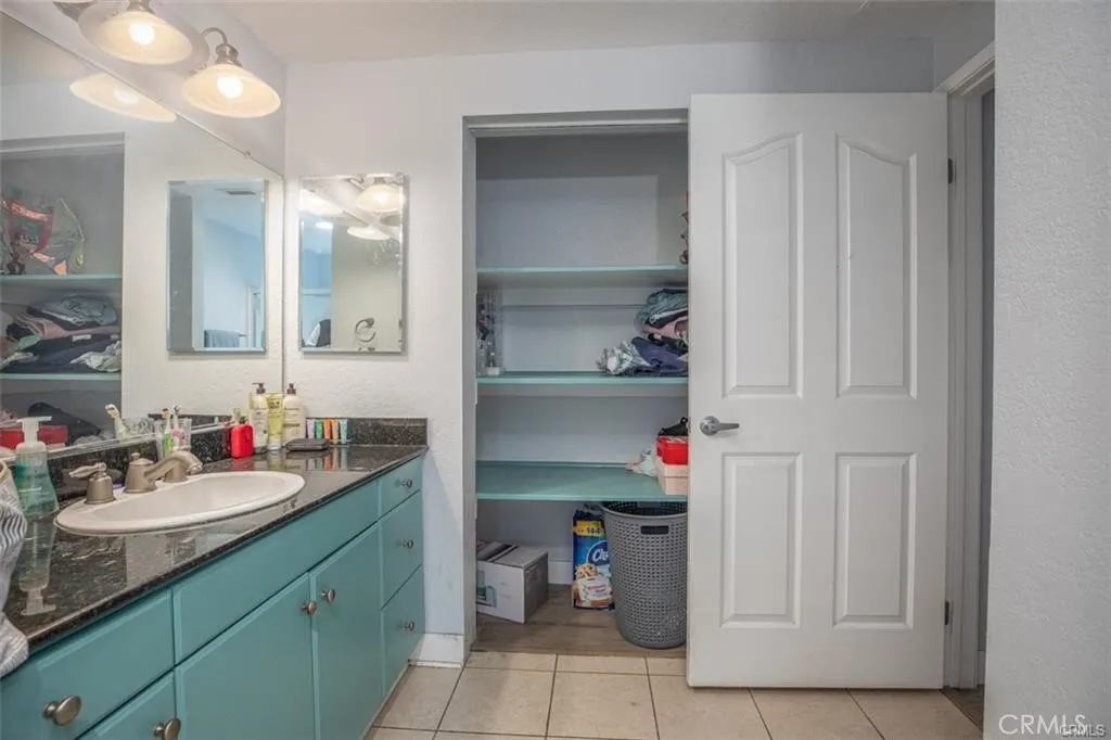 838 Pine Avenue 108, Long Beach, California 90813 home-pic-16