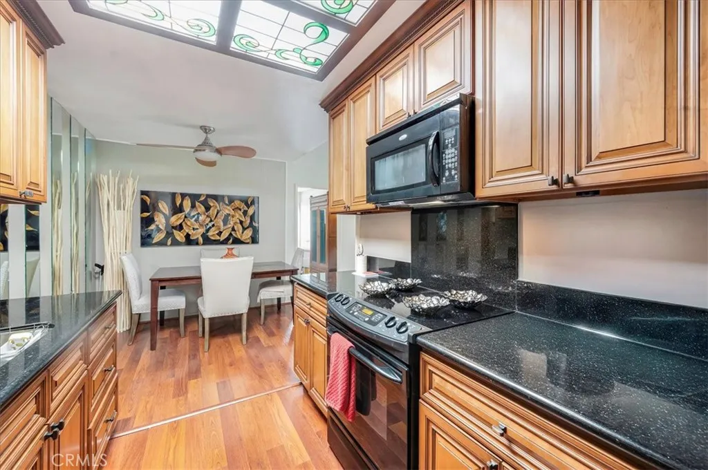 2049 Via Mariposa E, Laguna Woods, California 92637 home-pic-14