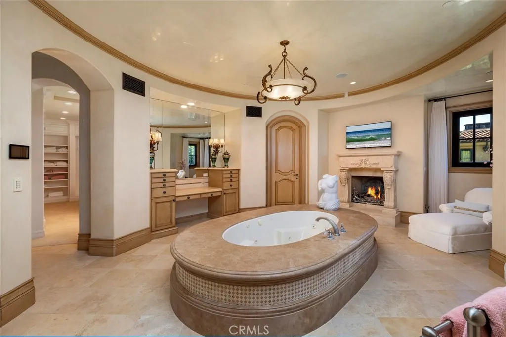12 Skyridge, Newport Coast, California 92657 home-pic-26
