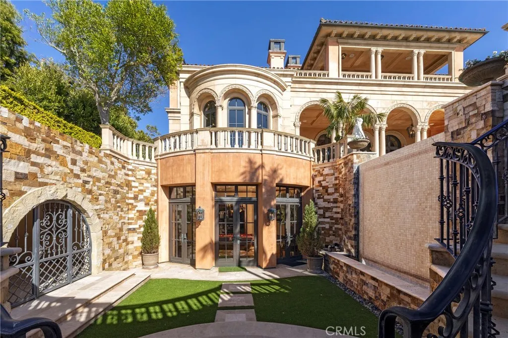 12 Skyridge, Newport Coast, California 92657 home-pic-37