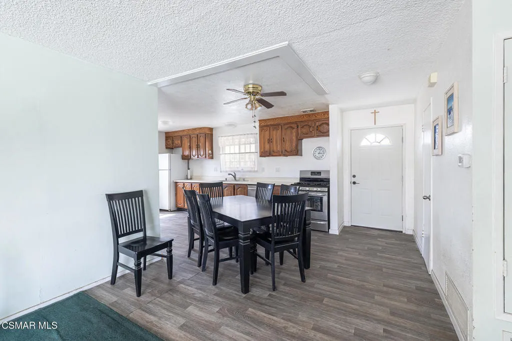 1620 Spence Street, Simi Valley, California 93065 home-pic-6