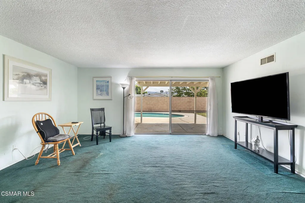 1620 Spence Street, Simi Valley, California 93065 home-pic-4