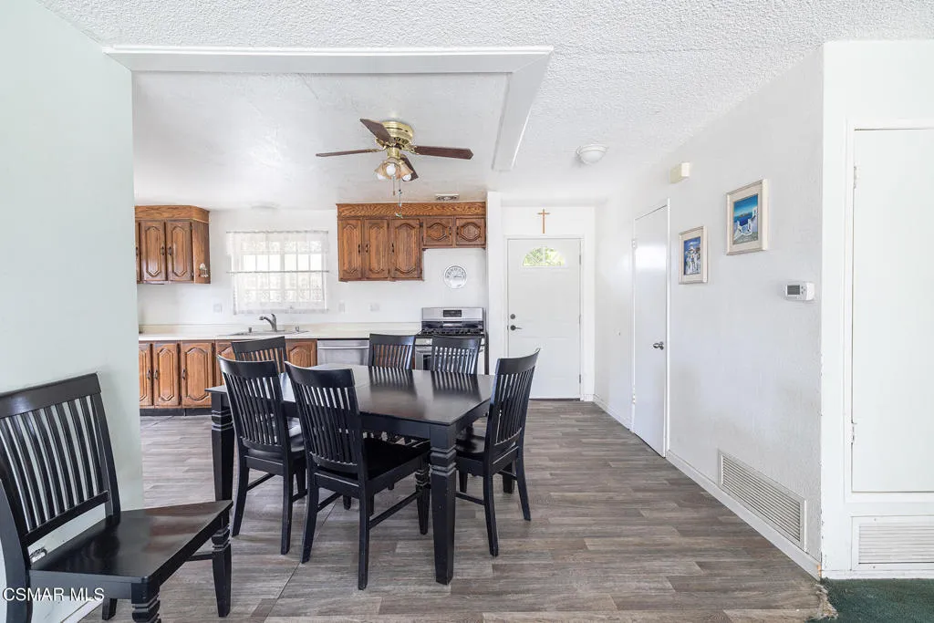 1620 Spence Street, Simi Valley, California 93065 home-pic-8
