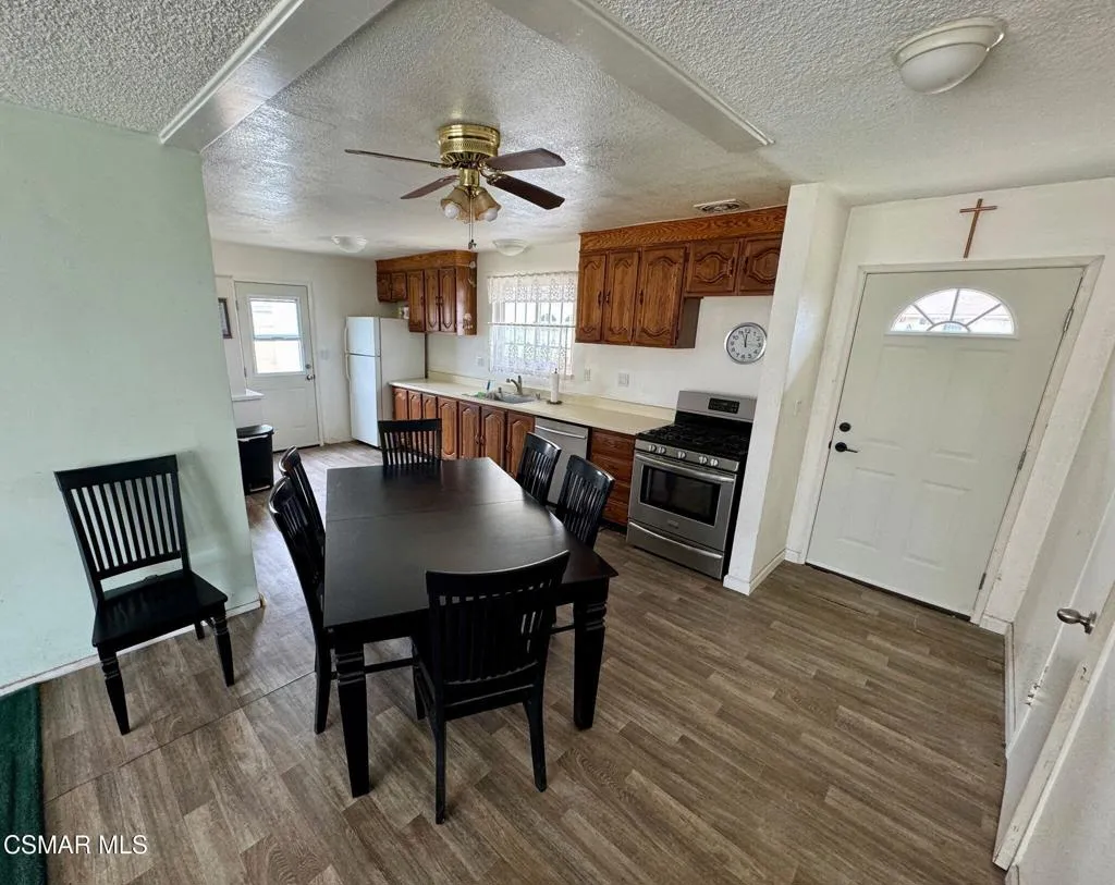 1620 Spence Street, Simi Valley, California 93065 home-pic-7