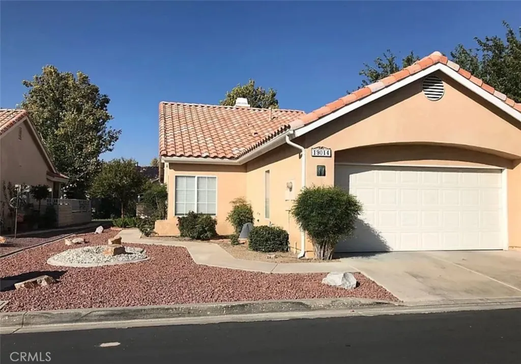 19014 Primrose Lane, Apple Valley, California 92308 home-pic-0