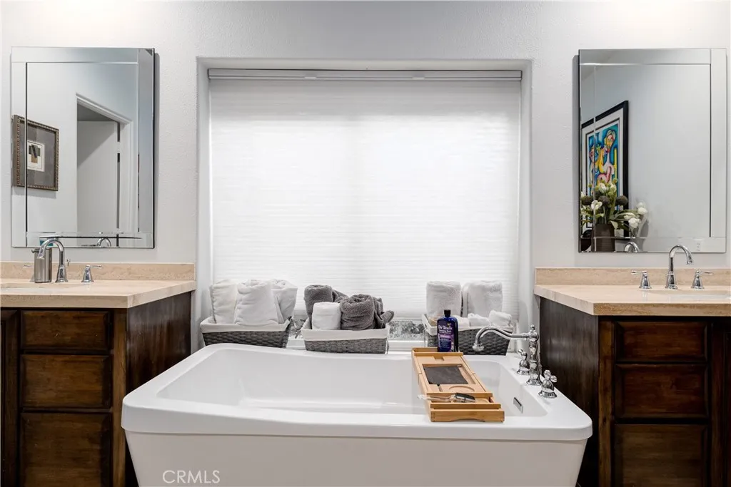 9 Via Dulcinea, Palm Desert, California 92260 home-pic-26