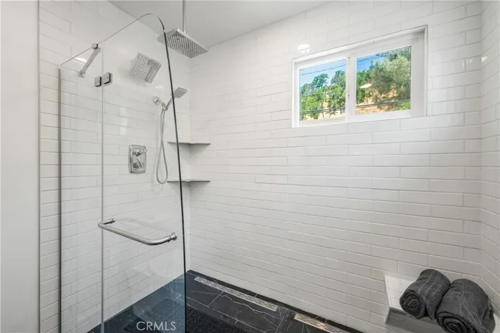 Multiple shower heads