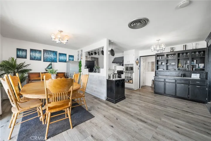 Open kitchen & dining