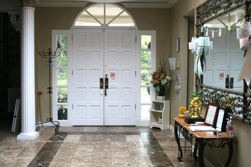 500 Georgian Road, La Canada Flintridge, California 91011 home-pic-11