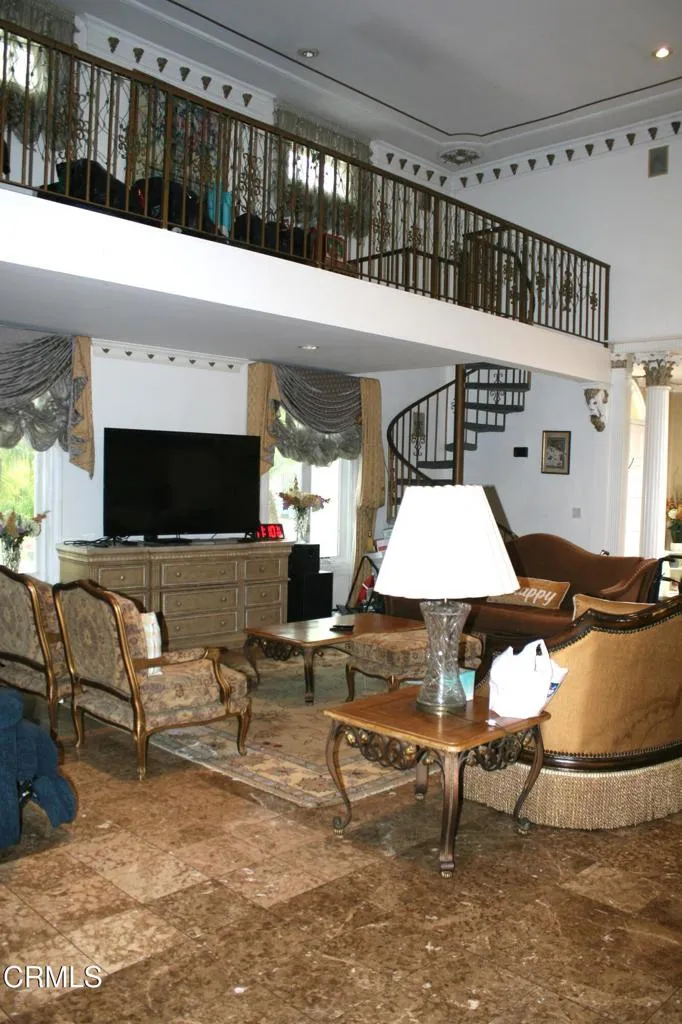 500 Georgian Road, La Canada Flintridge, California 91011 home-pic-14