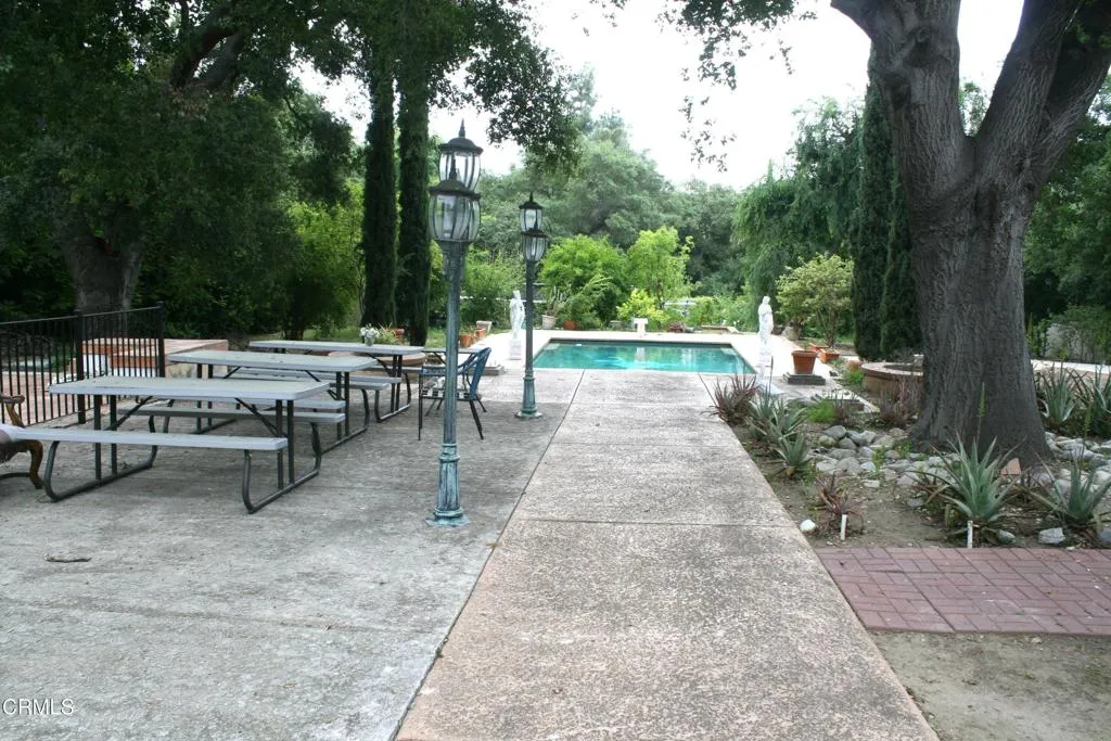 500 Georgian Road, La Canada Flintridge, California 91011 home-pic-8