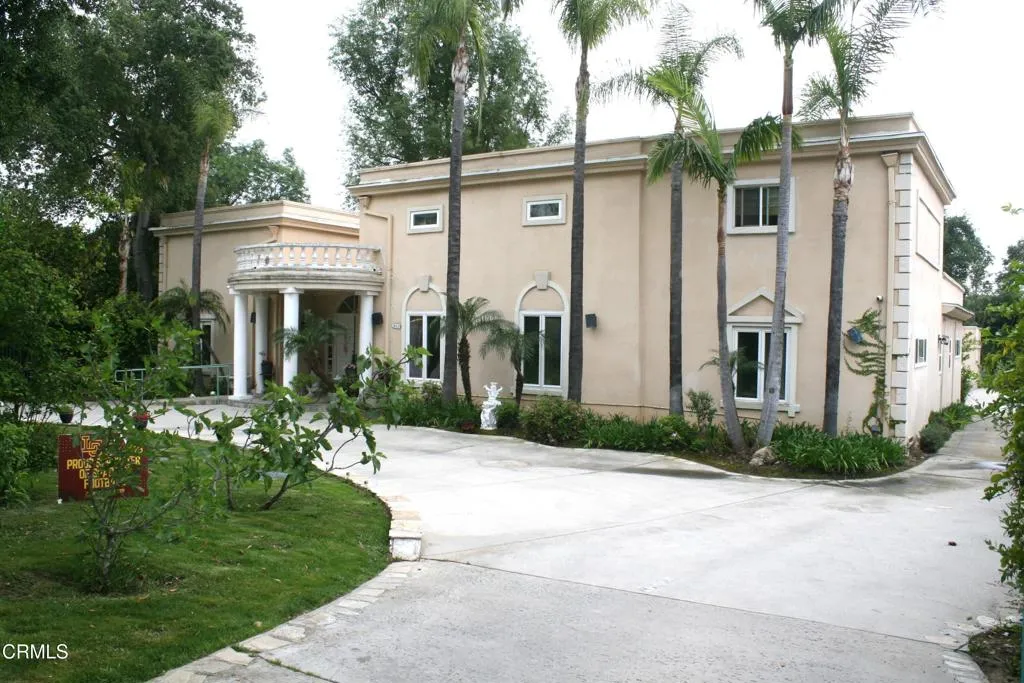 500 Georgian Road, La Canada Flintridge, California 91011 home-pic-3