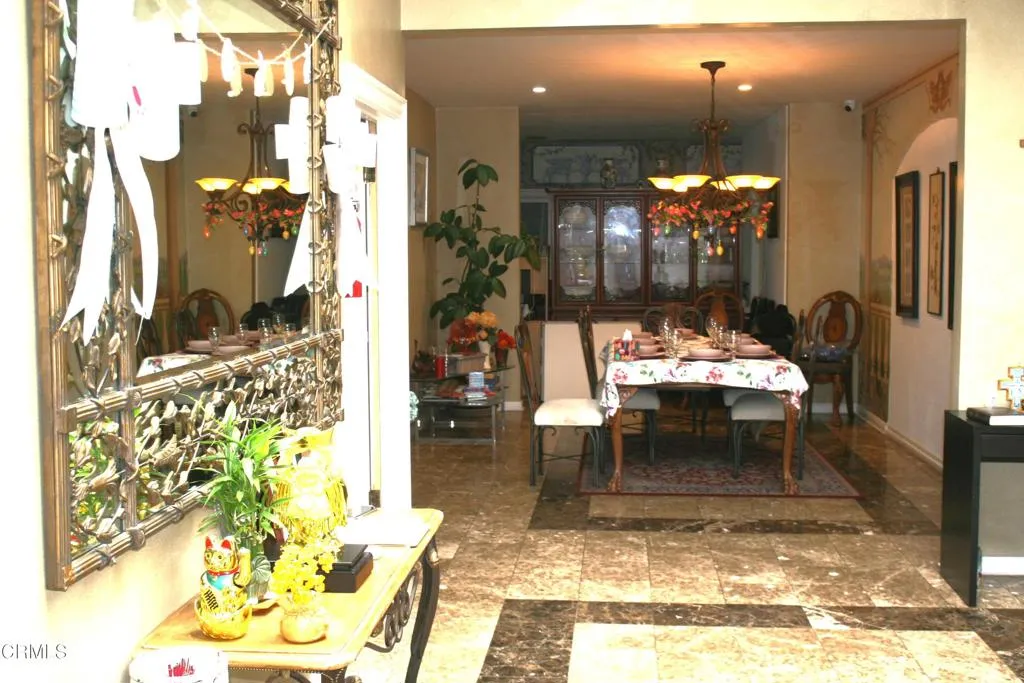 500 Georgian Road, La Canada Flintridge, California 91011 home-pic-12