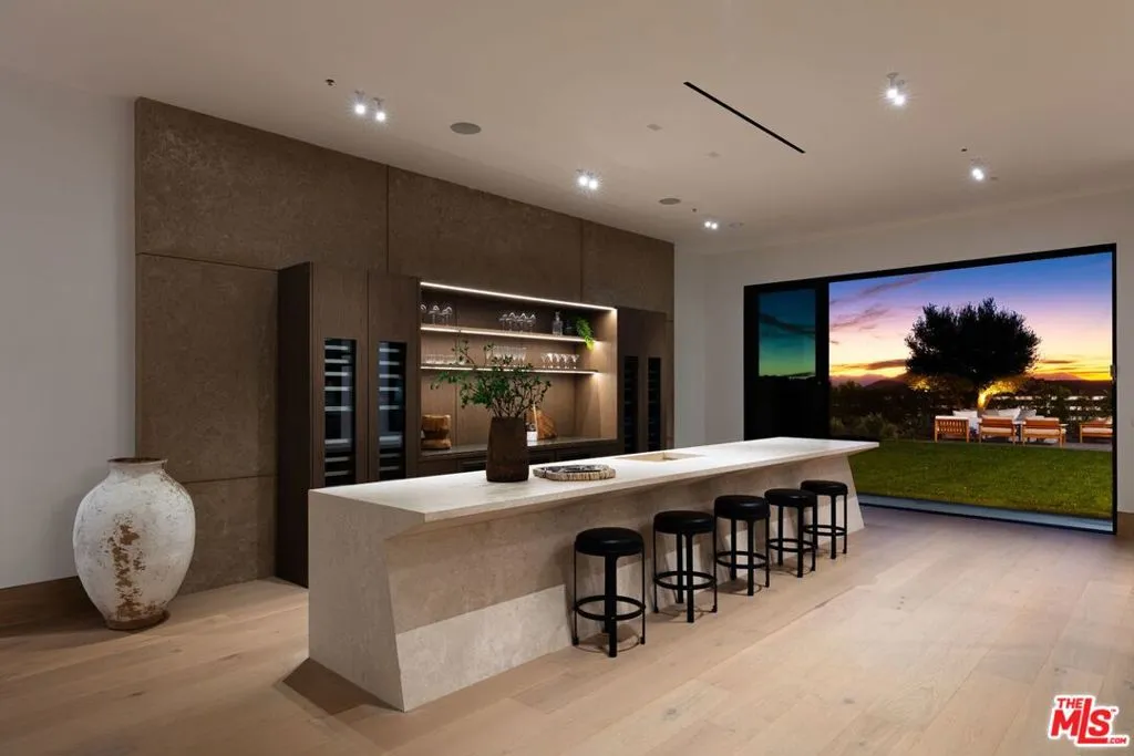 25151 Jim Bridger Road, Hidden Hills, California 91302 home-pic-31