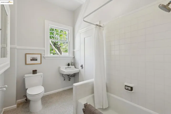 101 Bonita Ave, Piedmont, California 94611