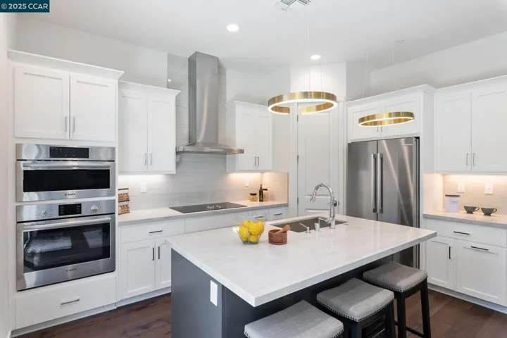 53 Riverbend Lane, Petaluma, California 94952