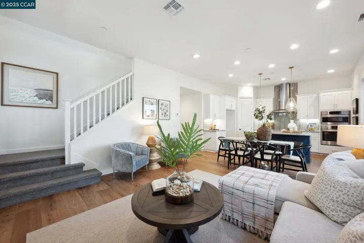 53 Riverbend Lane, Petaluma, California 94952