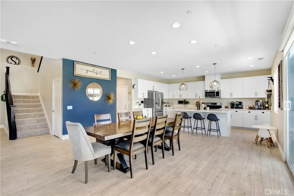 1212 Venice Avenue, Mentone, California 92359 home-pic-11