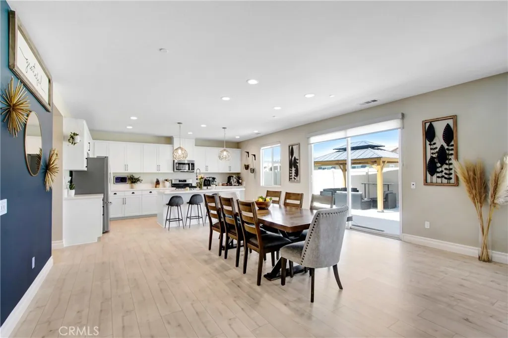 1212 Venice Avenue, Mentone, California 92359 home-pic-10