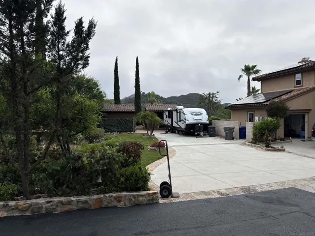 27392 Tumbleweed Tr., Valley Center, California 92082