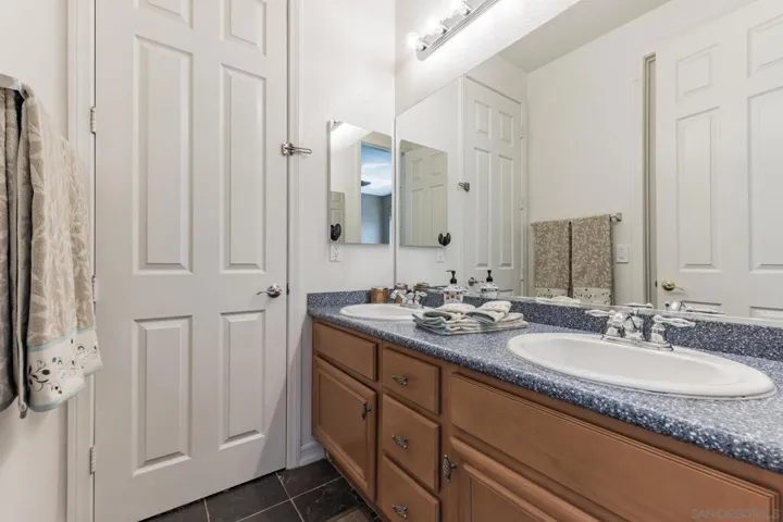 27392 Tumbleweed Tr., Valley Center, California 92082