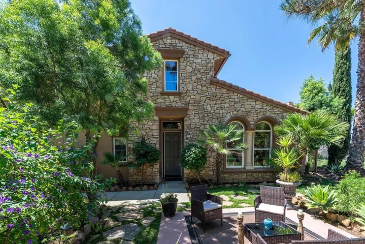 27392 Tumbleweed Tr., Valley Center, California 92082