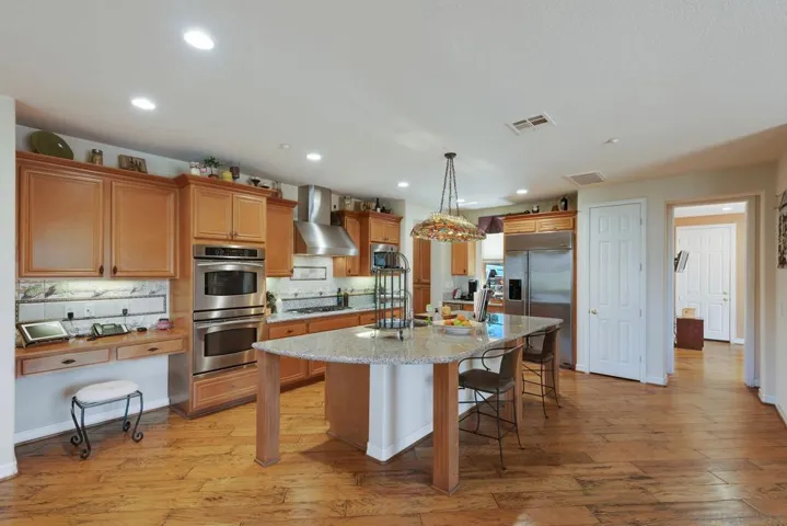 27392 Tumbleweed Tr., Valley Center, California 92082