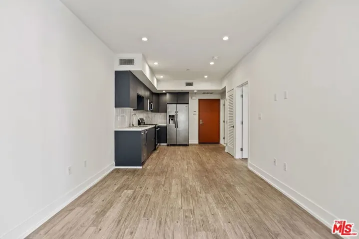 1831 Sawtelle Boulevard 207, Los Angeles, California 90025