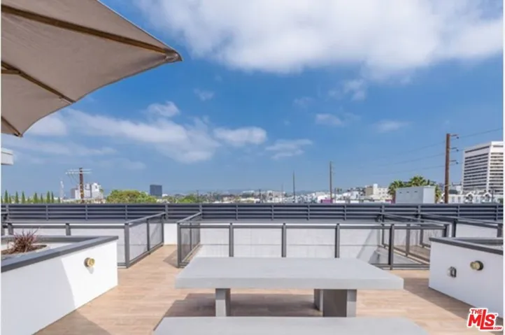 1831 Sawtelle Boulevard 207, Los Angeles, California 90025