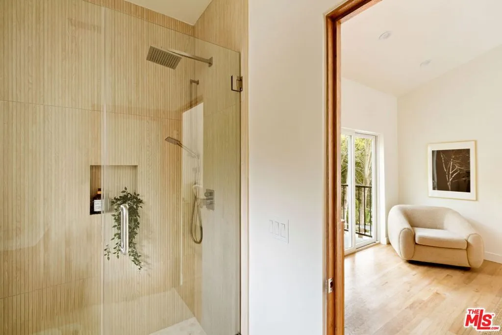 2701 Jalmia Drive, Los Angeles, California 90046 home-pic-19