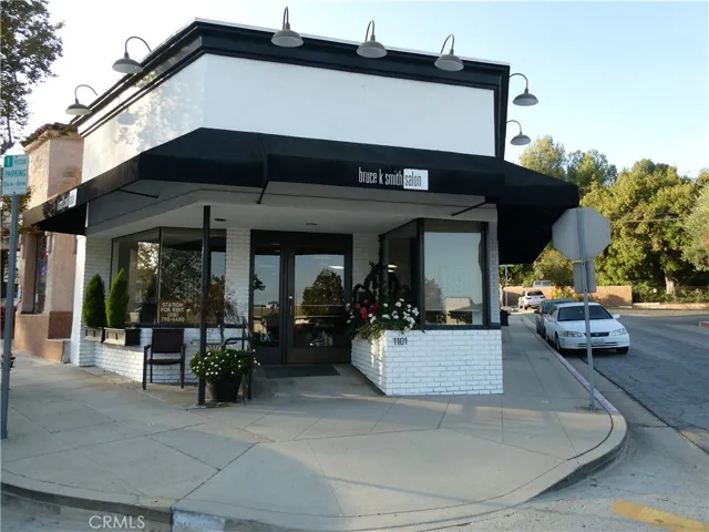 1101 Foothill Boulevard, La Canada Flintridge, California 91011