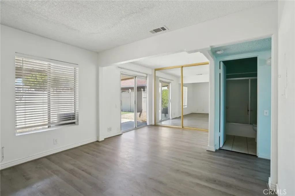 82075 Country Club Drive 31, Indio, California 92201 home-pic-19