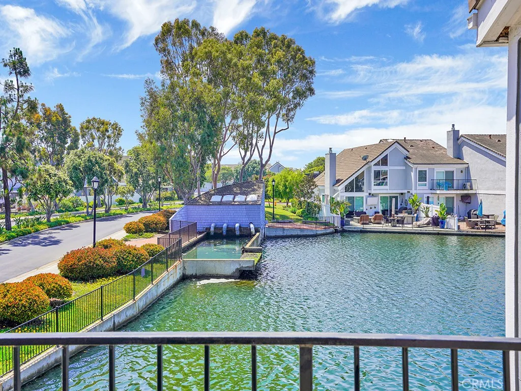 3842 Montego Drive, Huntington Beach, California 92649 home-pic-21