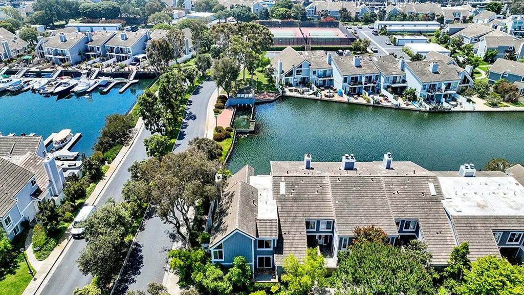 3842 Montego Drive, Huntington Beach, California 92649 home-pic-38