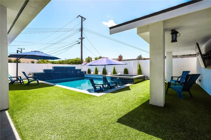 11221 Davenport Road, Rossmoor, California 90720