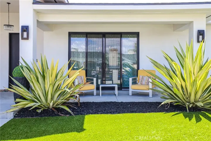 Backyard Bliss – A private outdoor space just off the main suite or living area, perfect for lounging or morning coffee.