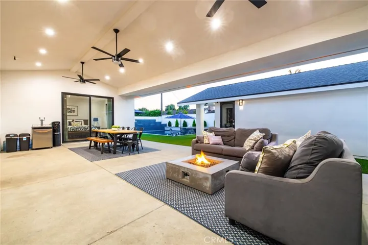 11221 Davenport Road, Rossmoor, California 90720