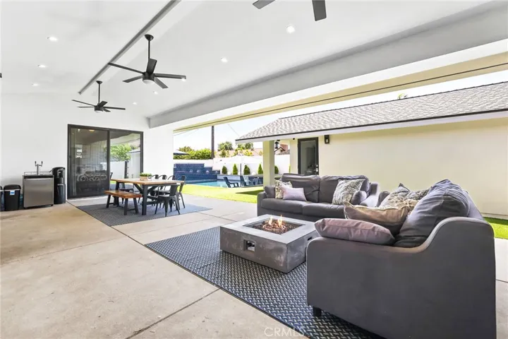 11221 Davenport Road, Rossmoor, California 90720