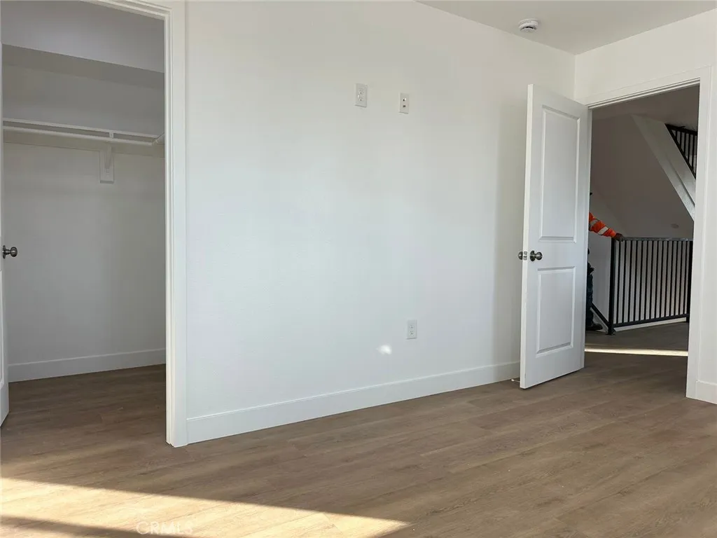 1731 E 69th Street, Los Angeles, California 90001 home-pic-23