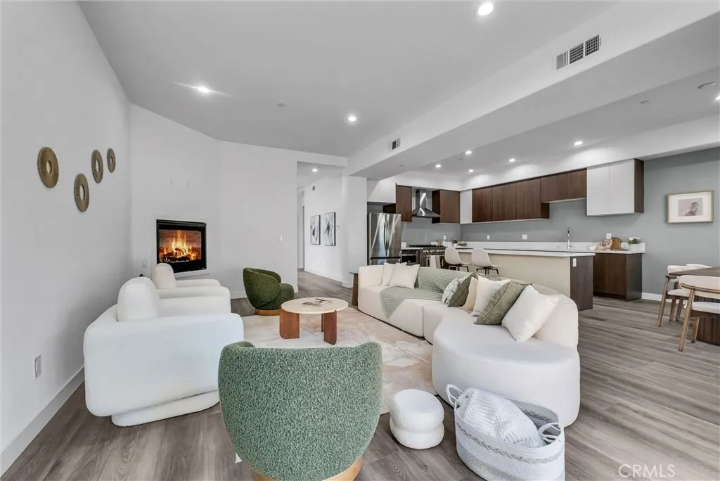689 Castlehill Dr, Walnut, California 91789 home-pic-7